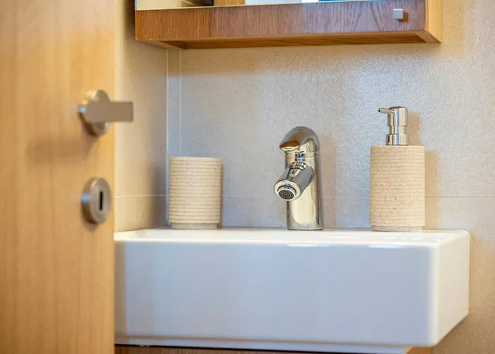 Archangel's Nest- Wings & Hideaway Kos Town